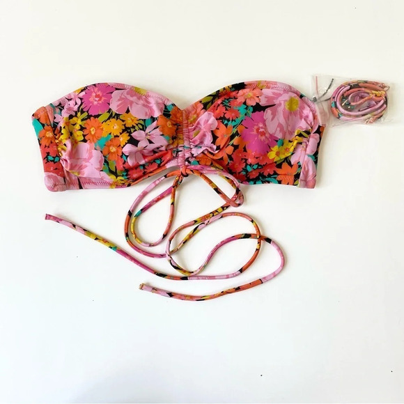Sz. 34B Target Shade & Shore Bikini Top NWOT (MM7) - Picture 1 of 10